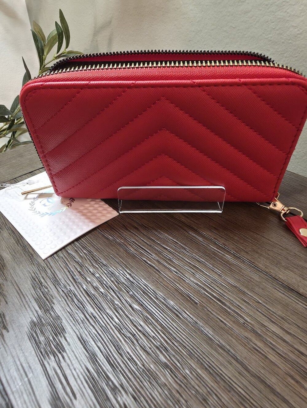 NWT Red Quilted Wristlet Wallet with Gold Butterfly Accent - Picture 5 of 12